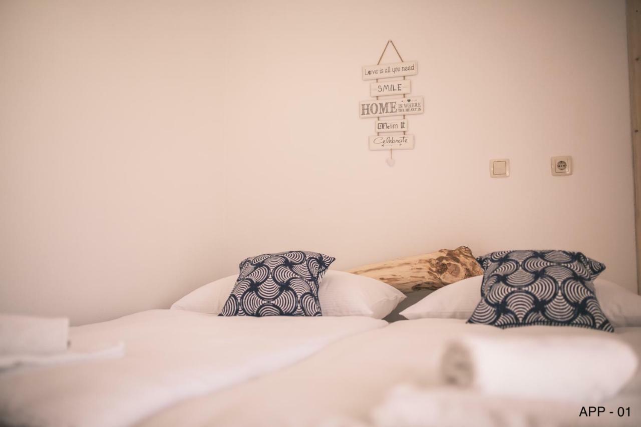 Mama Mia Apartments Радовлиця Екстер'єр фото